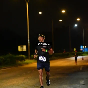 Runner Photo 7707092