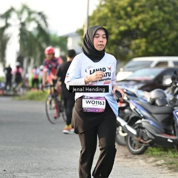 Runner Photo 7707099