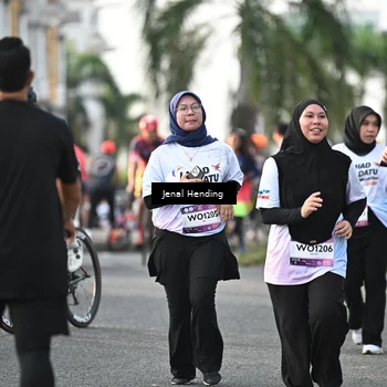 Runner Photo 7707102