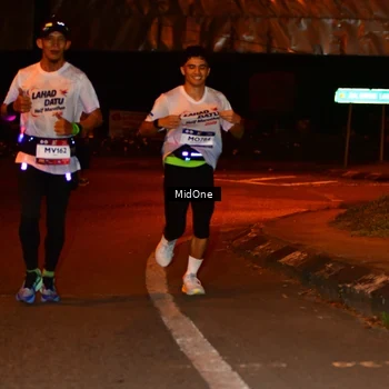 Runner Photo 7707104
