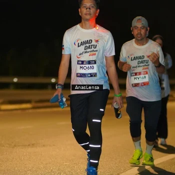 Runner Photo 7707109