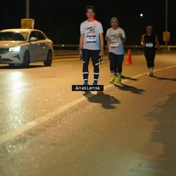 Runner Photo 7707112
