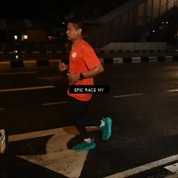 Runner Photo 7707114