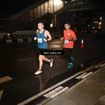Runner Photo 7707115