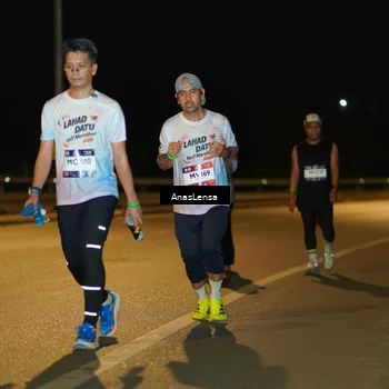 Runner Photo 7707122