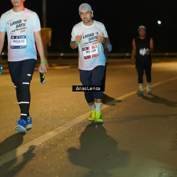 Runner Photo 7707129