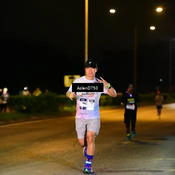 Runner Photo 7707177