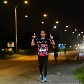 Runner Photo 7707179