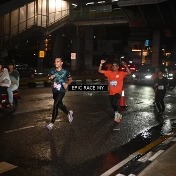 Runner Photo 7707192