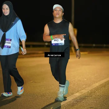 Runner Photo 7707201