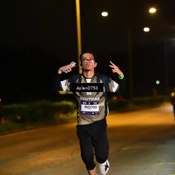 Runner Photo 7707202