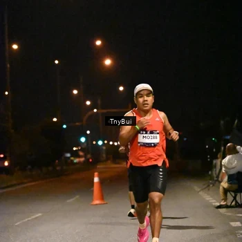 Runner Photo 7707212