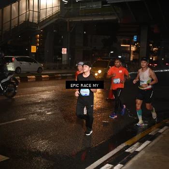 Runner Photo 7707214