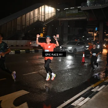 Runner Photo 7707256