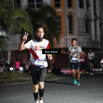 Runner Photo 7707279