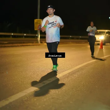 Runner Photo 7707297