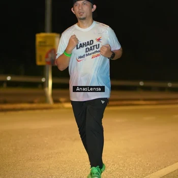 Runner Photo 7707298