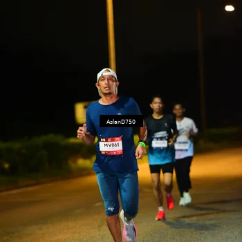 Runner Photo 7707328