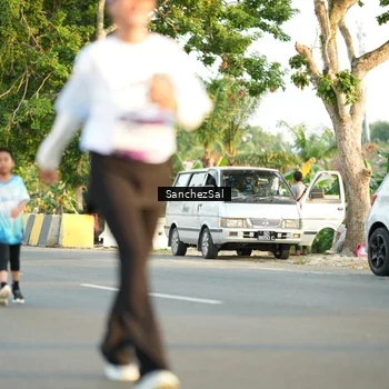 Runner Photo 7707335