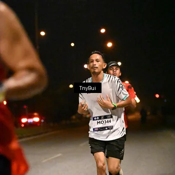 Runner Photo 7707338