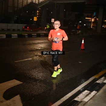 Runner Photo 7707342