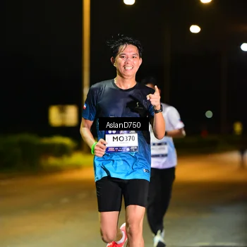 Runner Photo 7707346