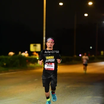 Runner Photo 7707358