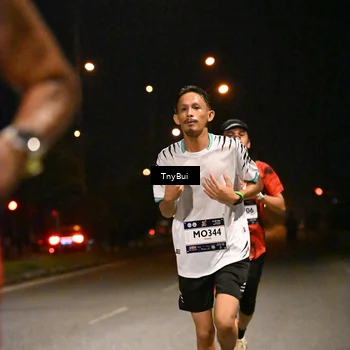 Runner Photo 7707366