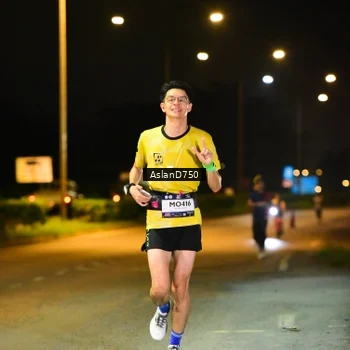 Runner Photo 7707370