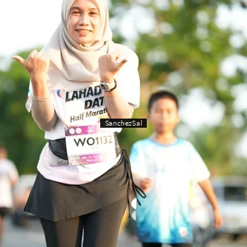Runner Photo 7707379