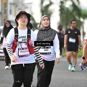 Runner Photo 7707381