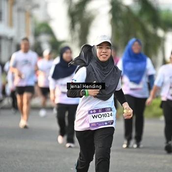 Runner Photo 7707393