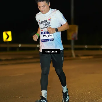 Runner Photo 7707438