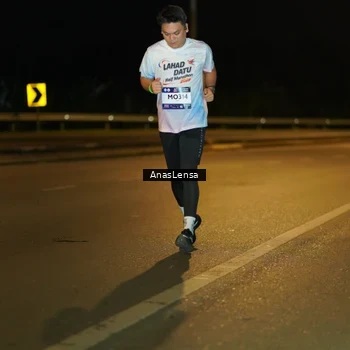 Runner Photo 7707447