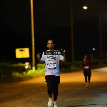 Runner Photo 7707448