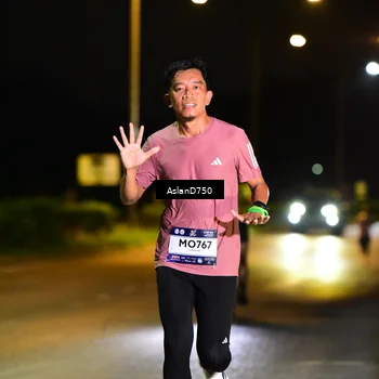 Runner Photo 7707452