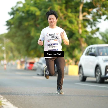 Runner Photo 7707454
