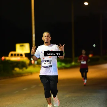 Runner Photo 7707472