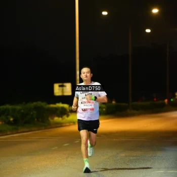 Runner Photo 7707473
