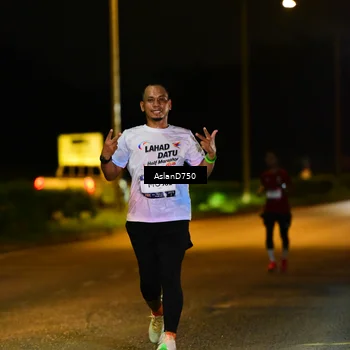 Runner Photo 7707478