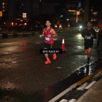Runner Photo 7707484