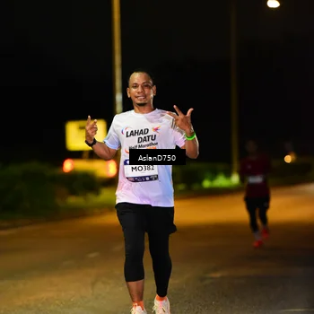 Runner Photo 7707488