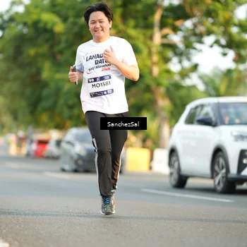 Runner Photo 7707502