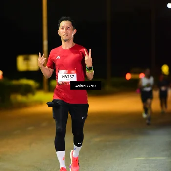 Runner Photo 7707519