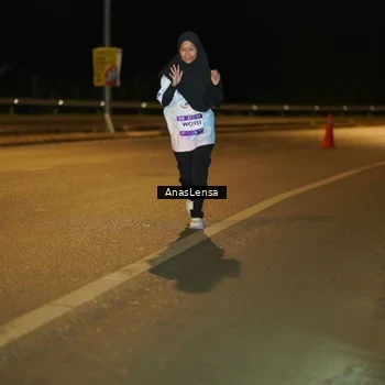 Runner Photo 7707542