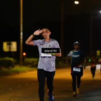 Runner Photo 7707557