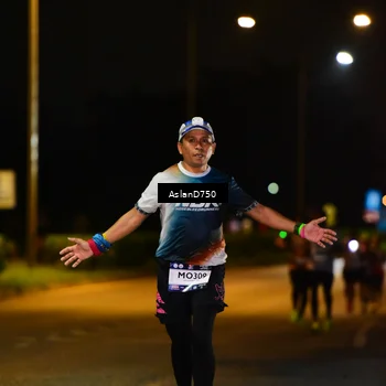 Runner Photo 7707566