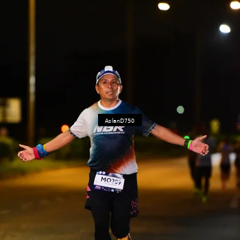 Runner Photo 7707574