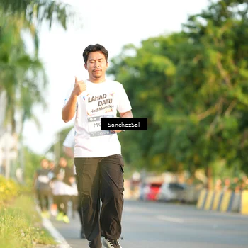 Runner Photo 7707580