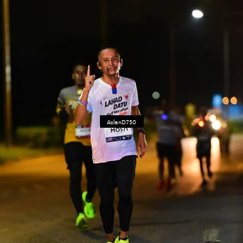 Runner Photo 7707582